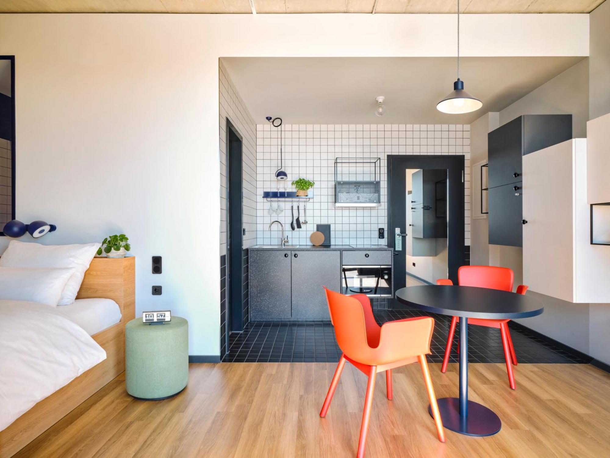 Stayery Guetersloh Hauptbahnhof ภายนอก รูปภาพ